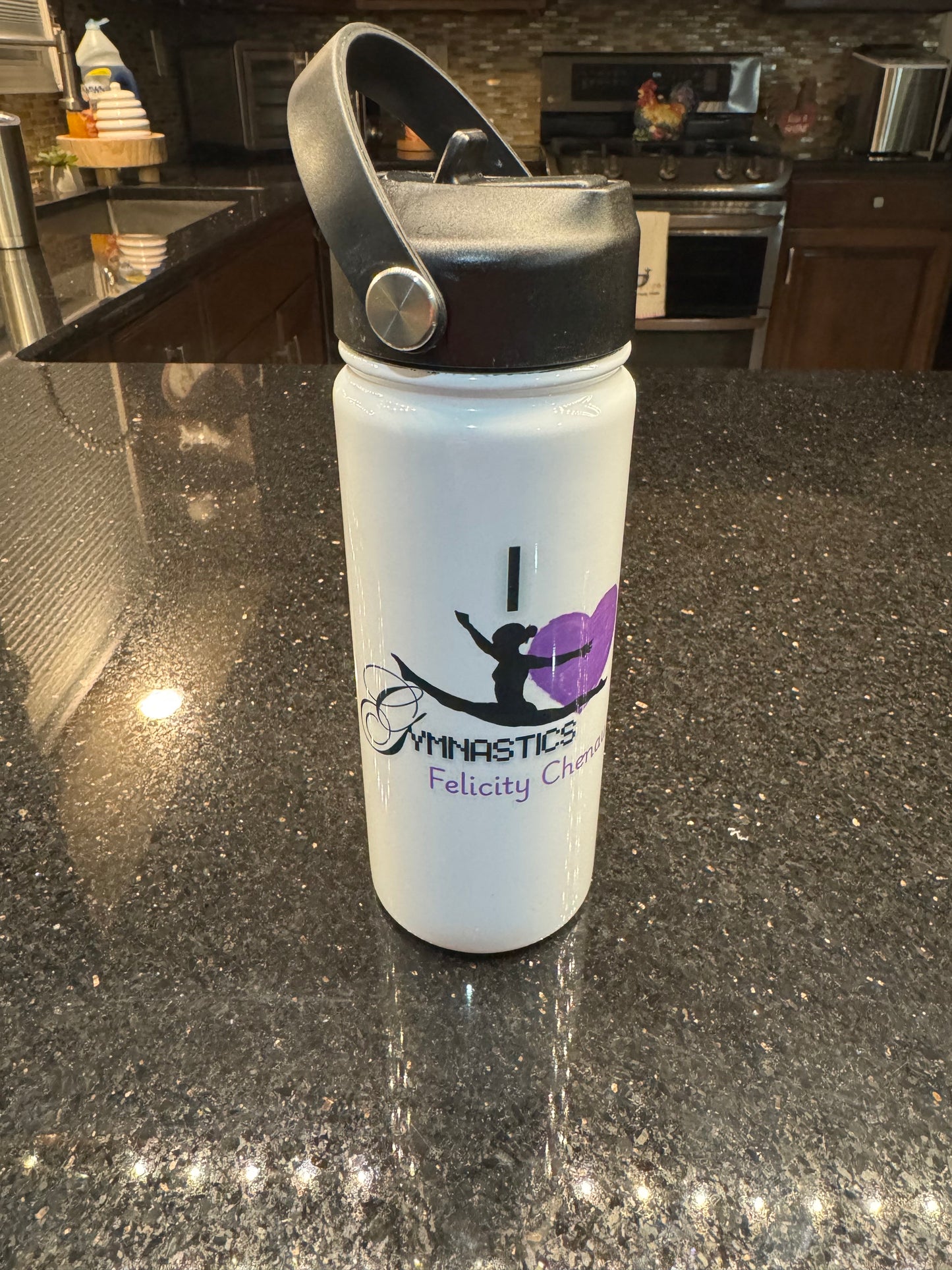 20oz Sports Bottle with Cap and Straw lids